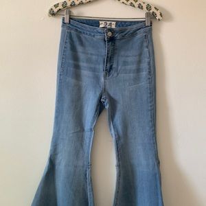 Free People PETITE Float On Flared Jeans - Size 24